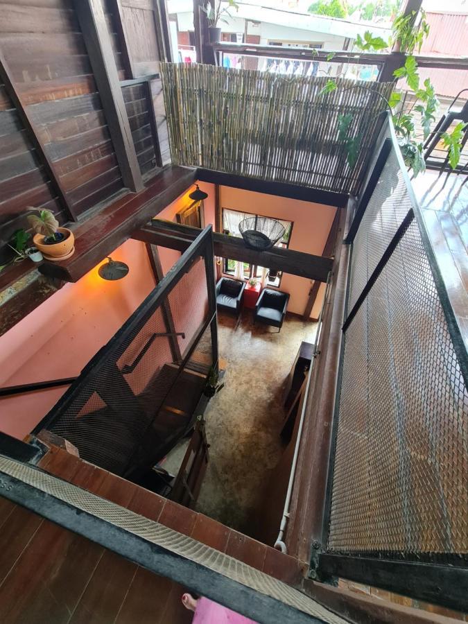 Non House Bangkok บ้านนอนโฮสเทล Exterior photo