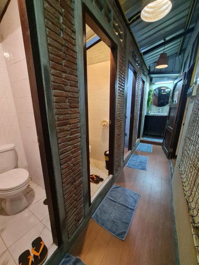 Non House Bangkok บ้านนอนโฮสเทล Exterior photo