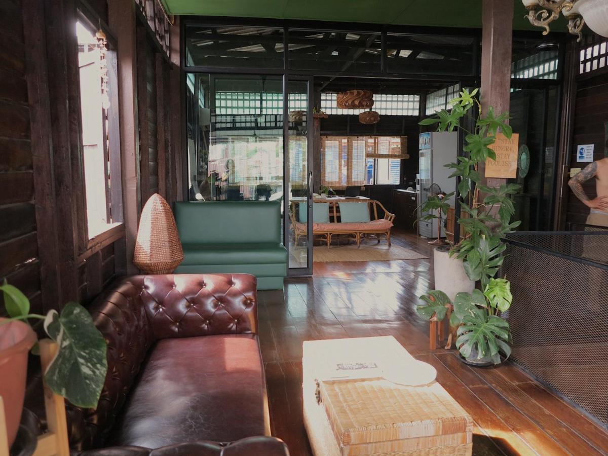Non House Bangkok บ้านนอนโฮสเทล Exterior photo